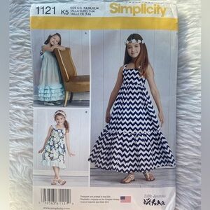 Simplicity 1121 – Girls’ Pullover Summer Dresses – Uncut,